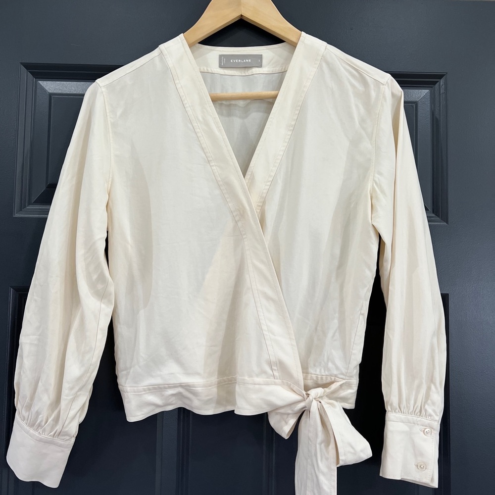 Everlane Women's Size 2 Wrap Top Cream Long Sleeve V Neck Career 100% Silk